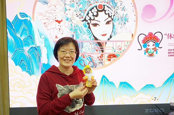 ZOBO卓邦工會丨舉辦體驗非遺之美-制作北京絹人的“女神節”活動