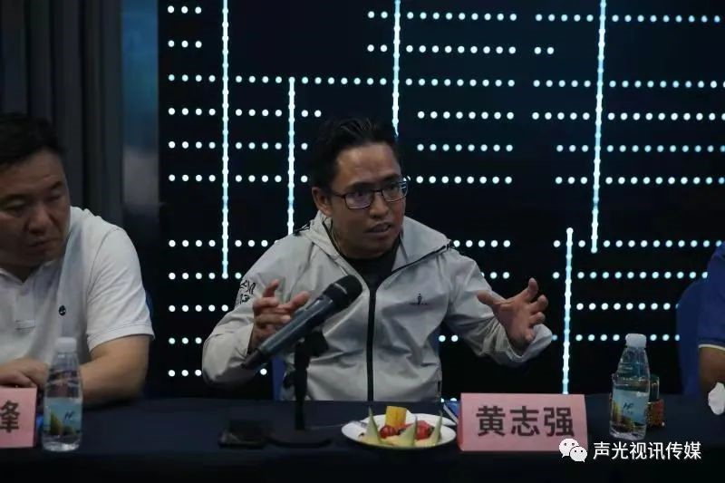 ZOBO董事長張新峰作為聲光視訊行業聯盟代表赴豫芒溫暖災區，傳遞愛心