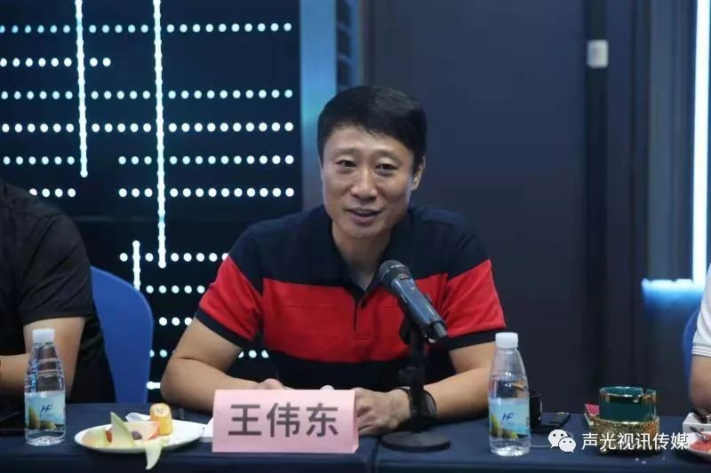 ZOBO董事長張新峰作為聲光視訊行業聯盟代表赴豫芒溫暖災區，傳遞愛心