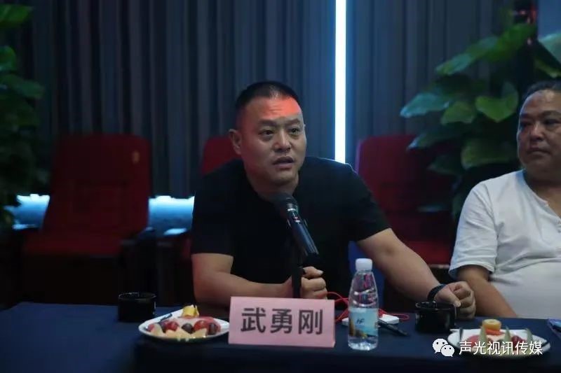 ZOBO董事長張新峰作為聲光視訊行業聯盟代表赴豫芒溫暖災區，傳遞愛心