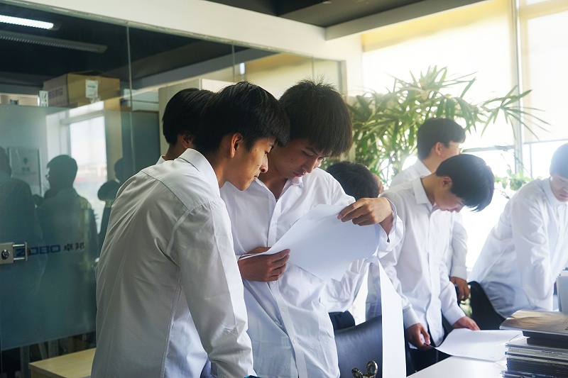7校企合作 走進職場 協(xié)同育人丨歡迎北京市經(jīng)貿(mào)高級技術(shù)學校師生來ZOBO卓邦參觀學習