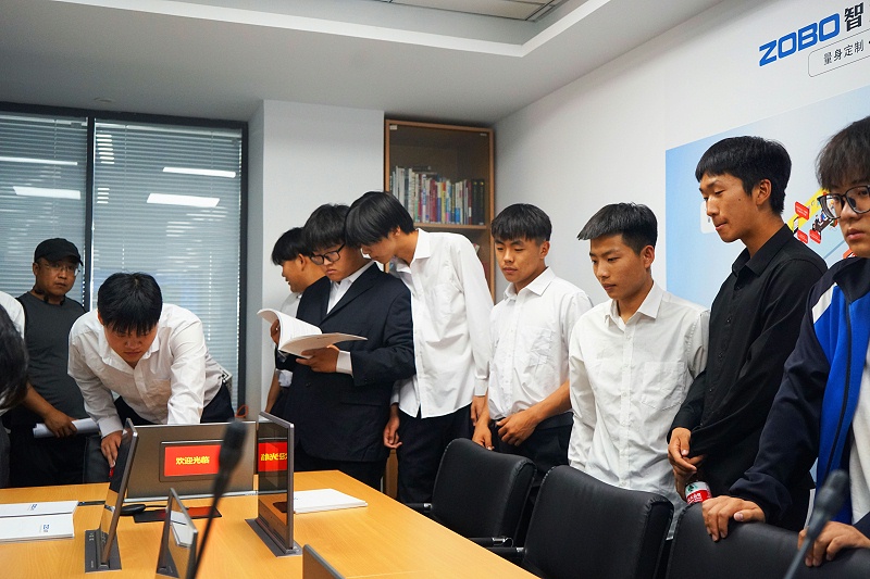 13校企合作 走進職場 協(xié)同育人丨歡迎北京市經(jīng)貿(mào)高級技術(shù)學校師生來ZOBO卓邦參觀學習