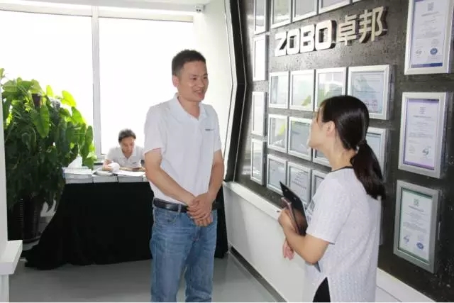培訓伙伴對卓邦新品比較滿意，與業務經理溝通